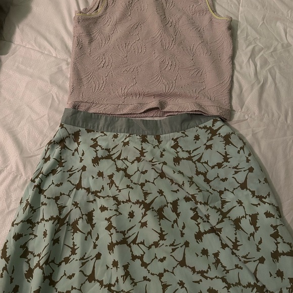 Plains and prints. Size 6 USA. Philippines Medium. Good as new. - Picture 2 of 2